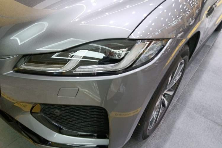 Used Jaguar F-PACE 2024 P250 R-Dynamic SE