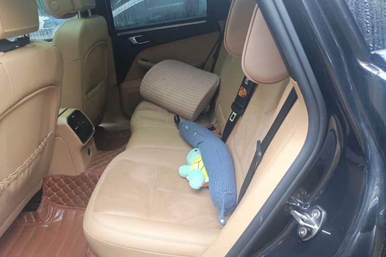 Used Porsche Macan 2016 Macan 2.0T Left Rear Seat