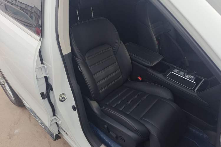 Used Venucia Star 2023 260T Starful Achievement Edition Pro