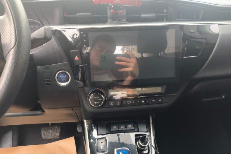 Used Toyota Levin 2017 Revised Dual-Engine 1.8H GS E-CVT Elite Sunroof Version China V Standard
