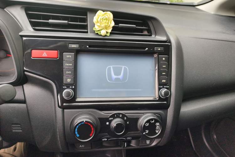 Used Honda Fit 2014 1.5L LX CVT Comfort Model Audio And AC Panel