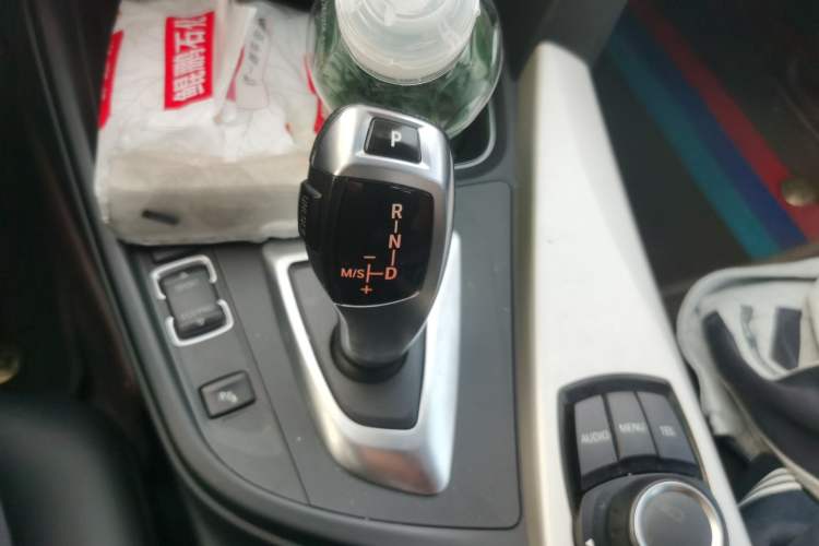 Used BMW 3 Series 2016 320Li Ambition Model
