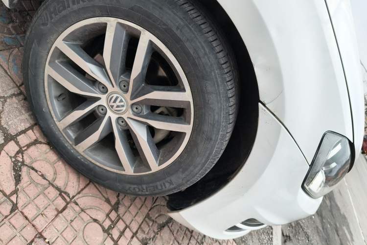 Used Volkswagen Golf 2016 230TSI Automatic Luxury Version
