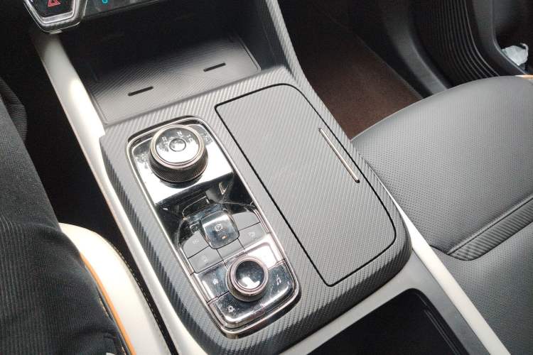 Used Ford Equator Sport 2023 Edge EcoBoost 170 Light & Shadow Gear Lever