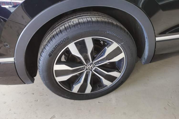 Used Volkswagen Tiguan L 2022 330TSI Automatic Two-Wheel Drive R-Line Enhanced Edition Right Rear Wheel Hub