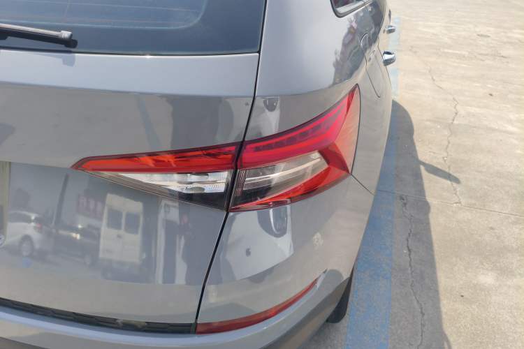 Used Skoda Kodiaq 2017 TSI330 5-Seat Two-Wheel Drive Luxury Edition Right Rear Taillight