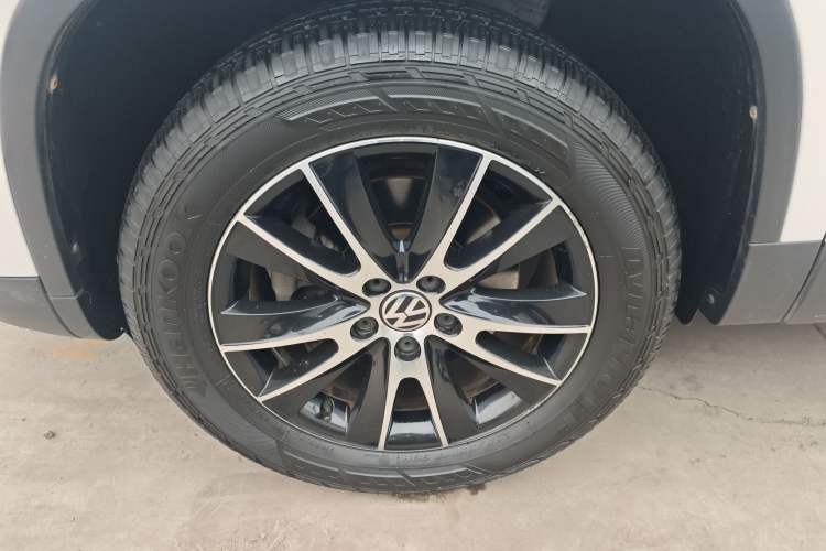 Used Volkswagen Tiguan L 2013 1.8TSI Automatic Two-Wheel Drive Luxury Model
