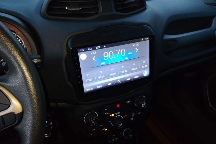 Used Jeep Renegade 2018 Connected Large Screen Version 180T Automatic Kinetic Edition+