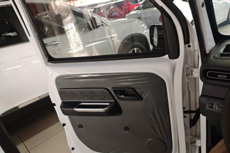 Used Wuling Zhiguang New Energy 2025 Standard Model
