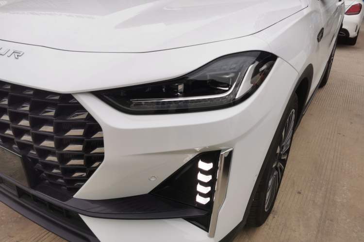 Used JETOUR X70 PRO 2023 2.0T DCT Luxury PRO+ 7-Seater
