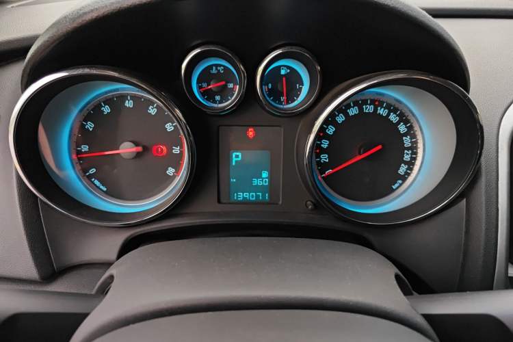 Used Buick GT 2013 XT 1.6L Automatic Fashion Edition Instrument Cluster