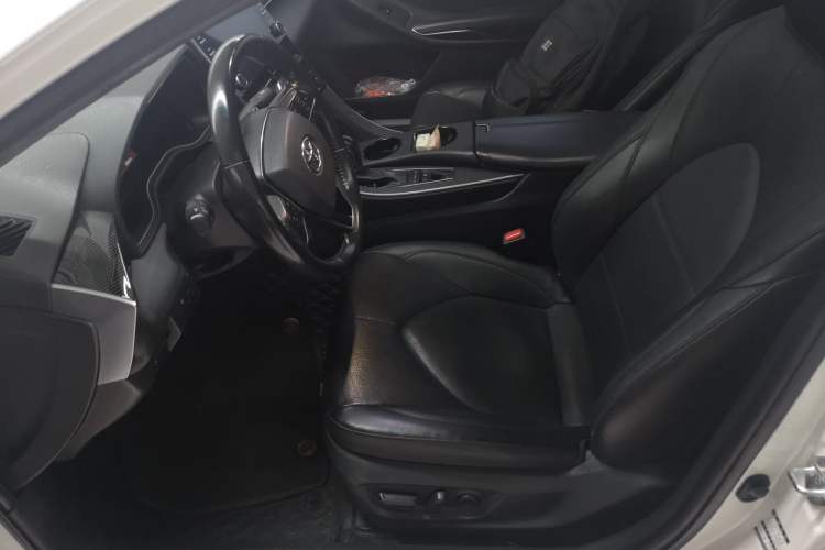 Used Toyota Avalon 2019 Dual-Engine 2.5L Luxury Edition China VI Standard