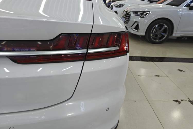 Used BYD Han 2020 DM Four-Wheel Drive Performance Edition Prestige Model Right Rear Taillight