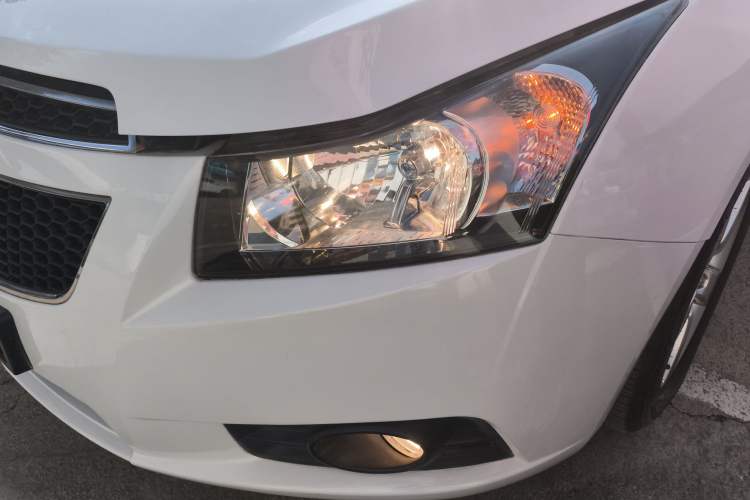 Used Chevrolet Cruze 2013 Hatchback 1.6L Automatic Luxury Model
