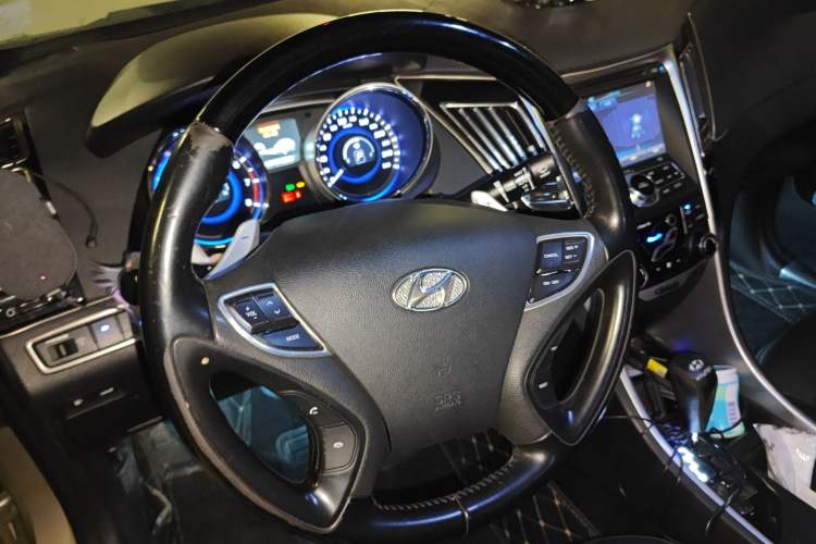 Used Hyundai Sonata 2013 2.4L Automatic Luxury Version China IV Standard
