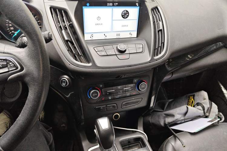 Used Ford Kuga 2018 Facelifted EcoBoost 180 Two-Wheel Drive Luxury Wing Edition Audio And AC Panel