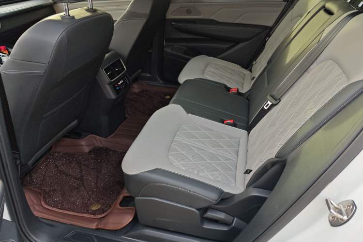 Used Volkswagen Tavendor 2023 380TSI Four-Wheel Drive R-Line Cruise Edition