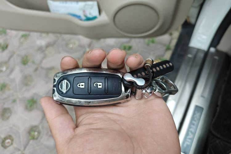 Used Nissan X-Trail 2017 2.0L CVT Comfort Edition 2WD Vehicle Key