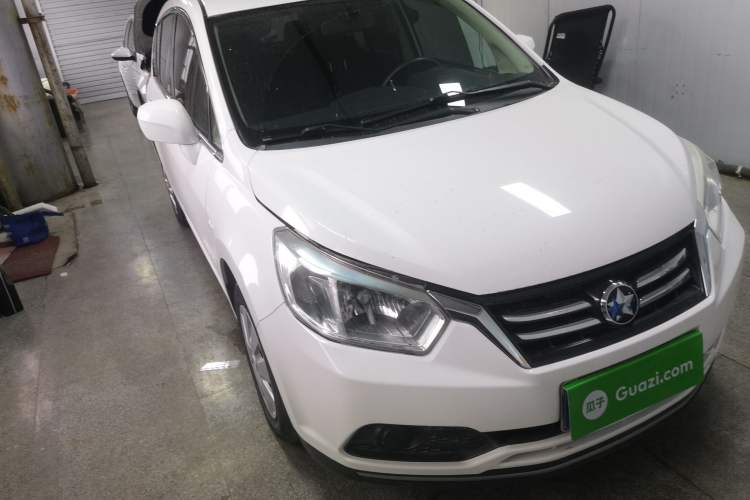 Used Venucia R50 2015 1.6L Automatic Fashion Edition