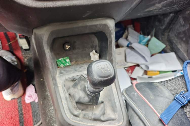 Used Wuling Hongguang V 2022 1.5L Enjoy Edition Hydraulic Power Steering LAR Gear Lever