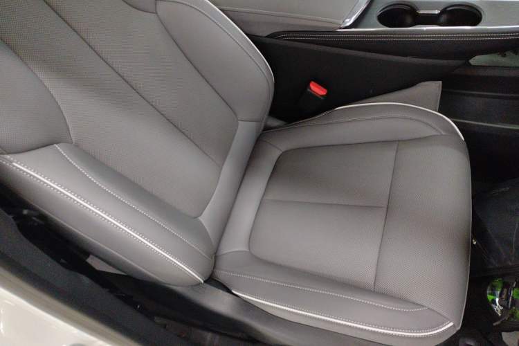 Used Buick E5 2025 Model 620KM Prestige Edition Right Front Seat