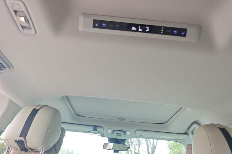 Used Toyota SIENNA 2024 2.5L Hybrid Comfort Edition Headliner