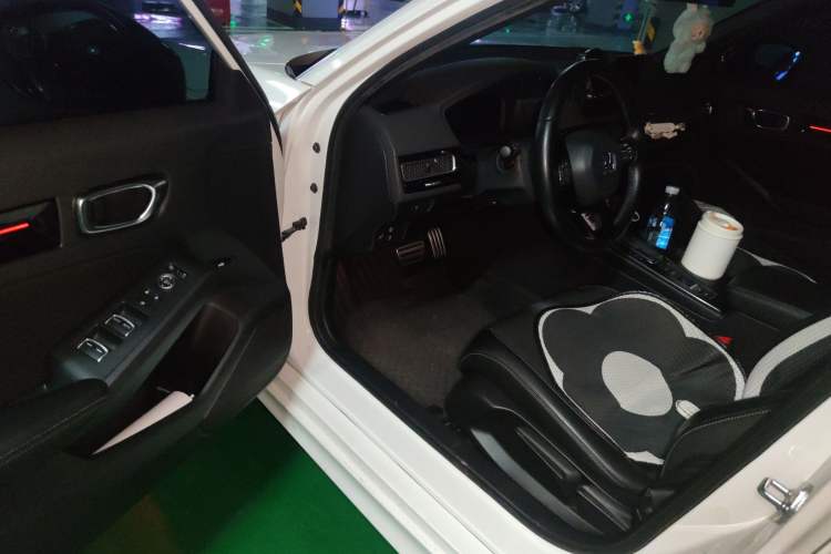 Used Honda Civic 2022 240TURBO CVT Dynamic Edition Driver Seat