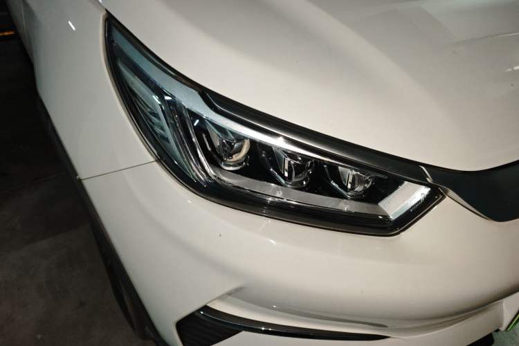 Used BYD Yuan Pro 2021 401 km Luxury Version Right Front Headlight