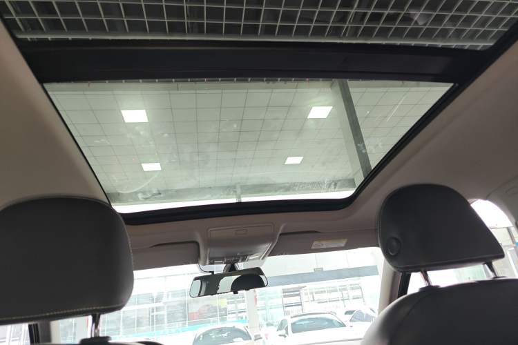 Used Volkswagen Tiguan L 2021 330TSI Automatic Two-Wheel Drive Smart Edition Headliner