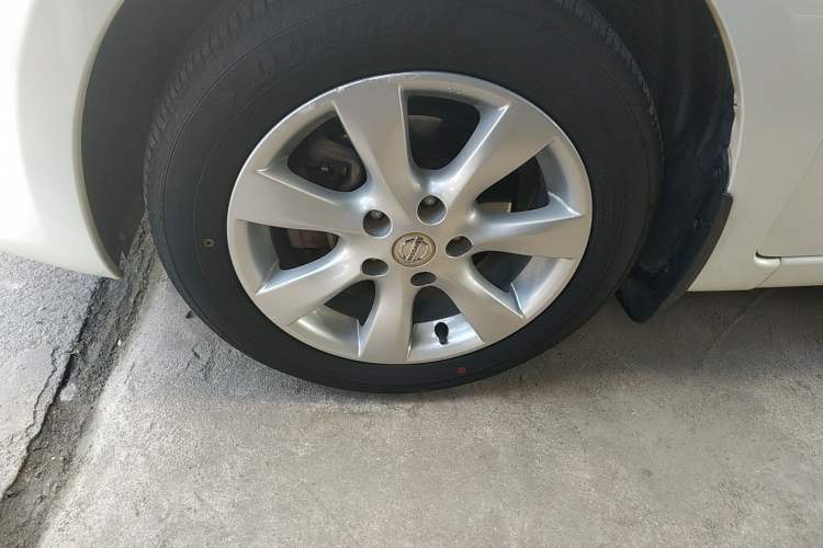 Used Nissan Tiida 2011 1.6L CVT Smart Version