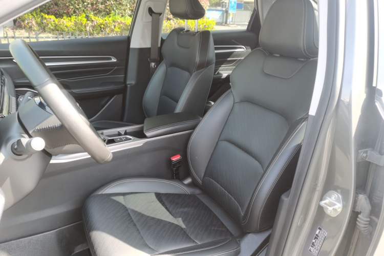 Used Geely Auto Emgrand 2022 4th Generation 1.5L CVT Luxury Model Left Front Seat