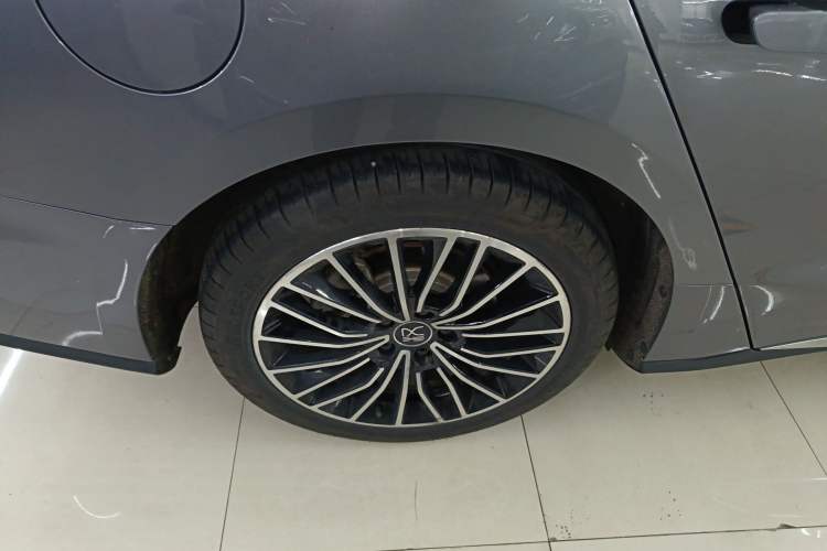 Used BYD Han 2021 EV Standard Range Luxury Model Right Rear Wheel Hub