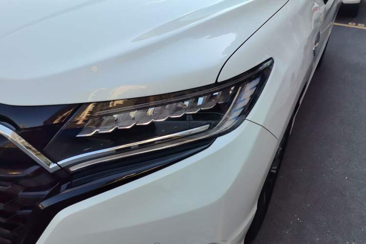 Used Honda UR-V 2020 370TURBO Two-Wheel Drive Luxury Edition
