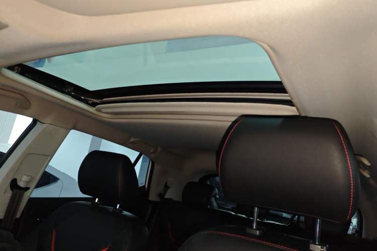 Used Soueast DX3 2018 1.5L Manual Luxury Model
