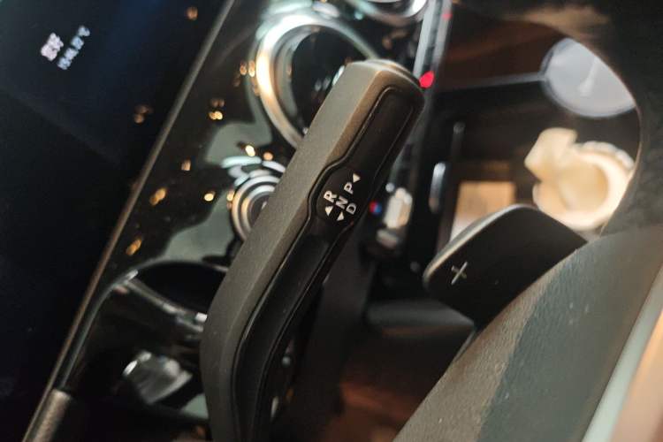 Used Mercedes-Benz B-Class 2020 B 200 Sport Edition Gear Lever