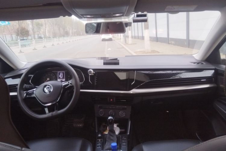 Used Volkswagen Passat 2019 280TSI Business Edition China VI Center Console