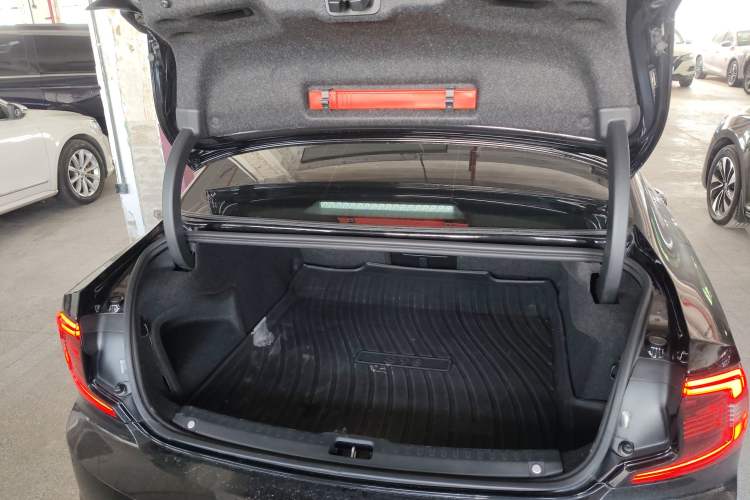 Used Volvo S90 2021 B5 Zhiyi Luxury Edition
