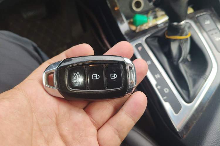 Used Kia K5 2014 2.0L Automatic LUXURY Vehicle Key