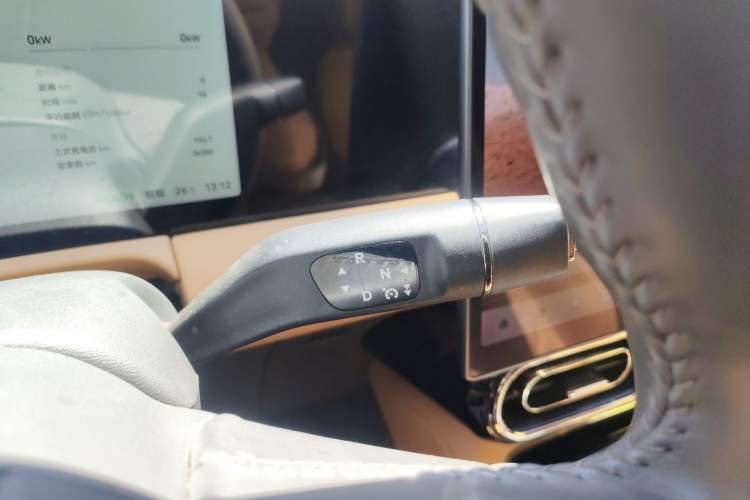 Used Leapmotor C01 2024 Pure Electric 525 Luxury Edition Gear Lever