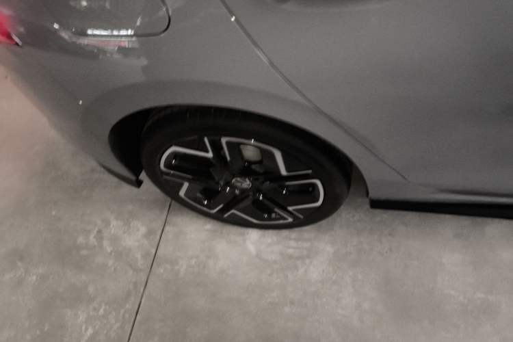 Used Volkswagen Golf 2025 300TSI R-Line
