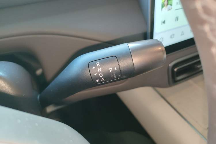 Used Li Auto MEGA 2024 Ultra Model
