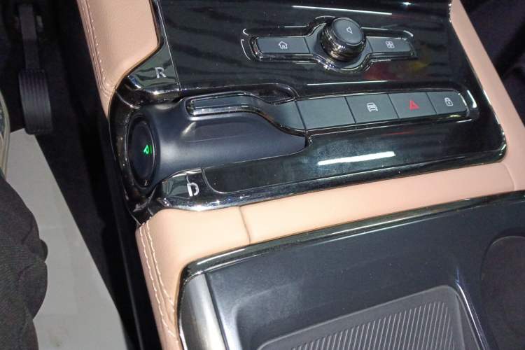 Used Nio ES8 2020 415 km Range 7-Seater Version