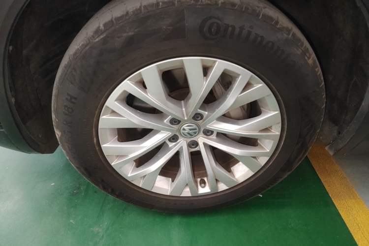 Used Volkswagen Touareg 2019 2.0 TSI Flagship Edition China VI
