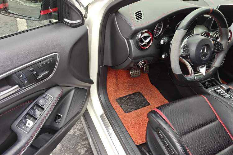 Used Mercedes-Benz GLA AMG 2016 AMG GLA 45 4MATIC Driver Seat