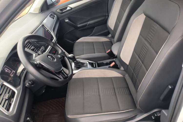 Used Volkswagen T-ROC 2021 280TSI DSG Two-Wheel Drive Elite Connect Edition