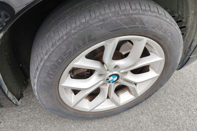 Used BMW X3 2011 xDrive28i Luxury Model
