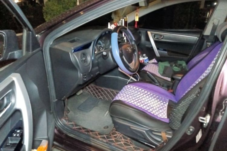 Used Toyota Levin 2017 Revised Dual-Engine 1.8H GS E-CVT Elite Sunroof Version China V Standard Driver Seat