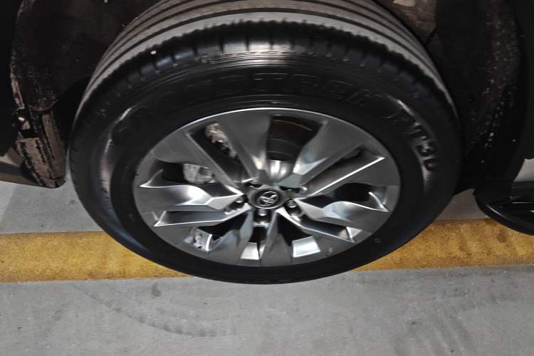 Used Toyota Wildlander 2020 2.0L CVT Two-Wheel Drive Luxury Edition Right Rear Wheel Hub