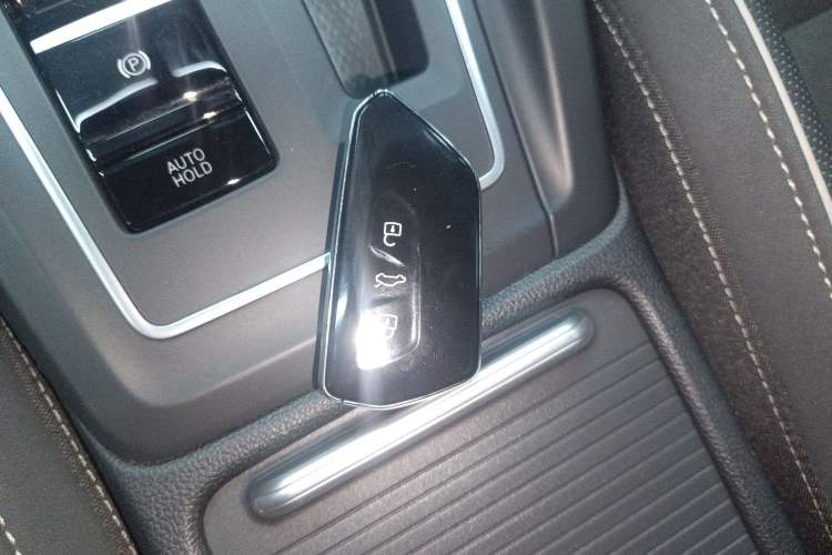 Used Volkswagen Golf 2023 Facelift 280TSI DSG R-Line Lite Vehicle Key