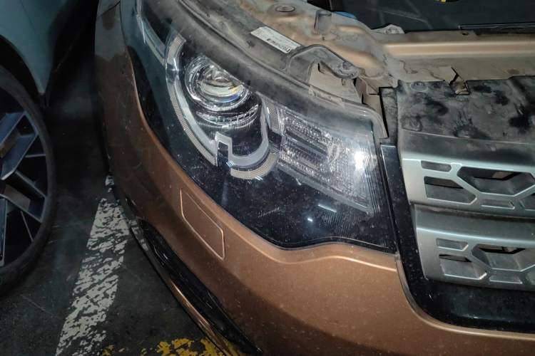 Used Land Rover Discovery Sport 2016 2.0T SE Right Front Headlight